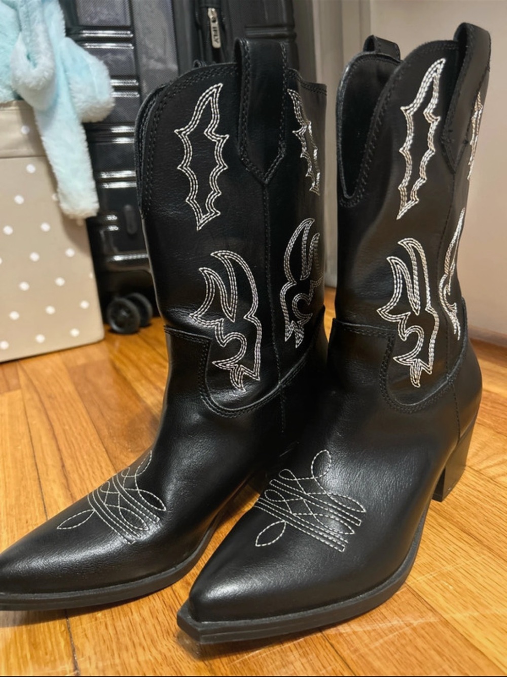 SHEIN Black Western Embroidered Platform Cowboy Boots